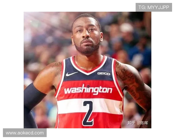 麦康奈尔快攻连取六分 转身上篮点燃球队反击势头